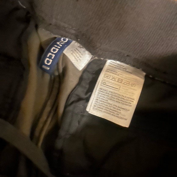 Divided - Picture 6 of 6